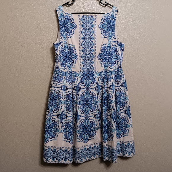Talbots White Blue Purple Floral Cotton Dress Lined - Picture 4 of 5